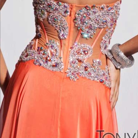 Prom dress - Picture 2 of 4